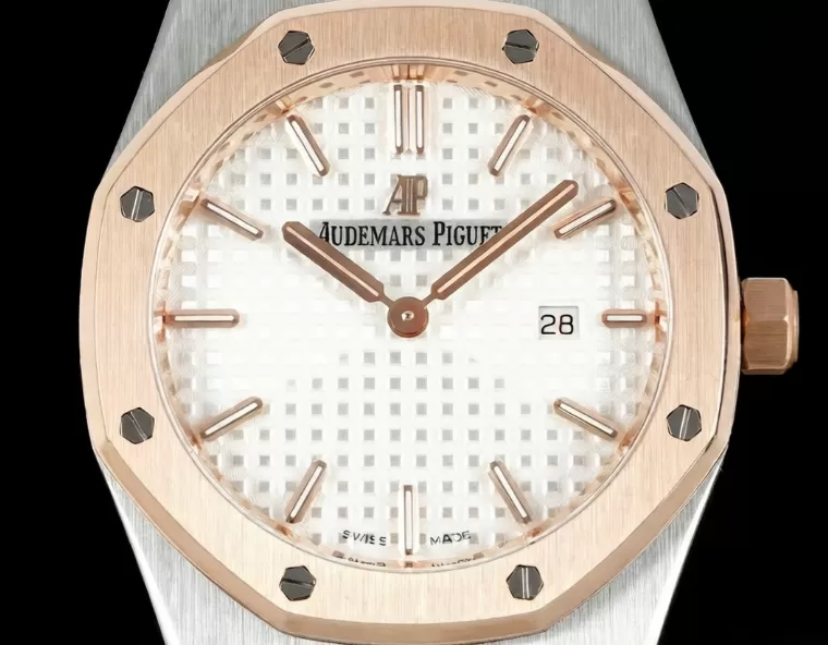 Royal Oak Ladies 67650 33mm RG/SS White ZF Swiss Qtz - Image 2