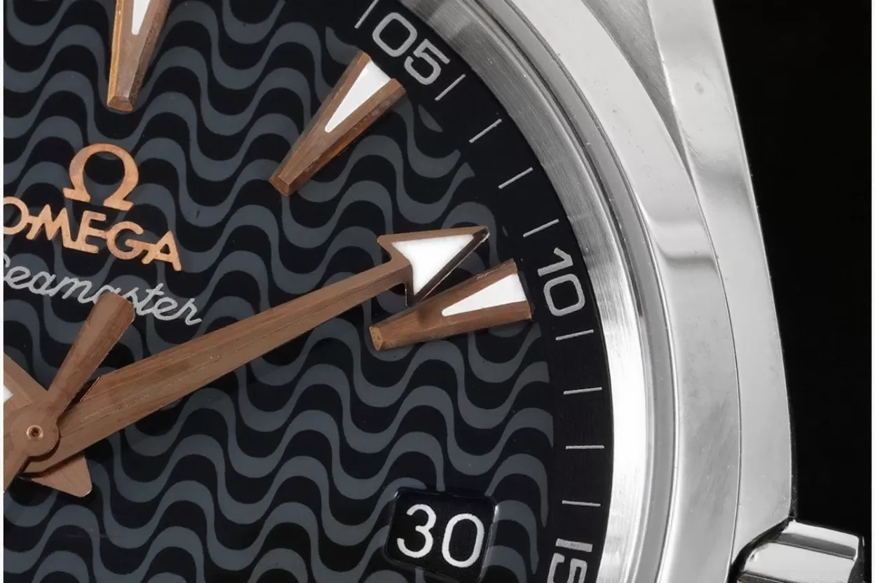 Aqua Terra 150m 41mm SS/SS Wave VSF A8500 - Image 3