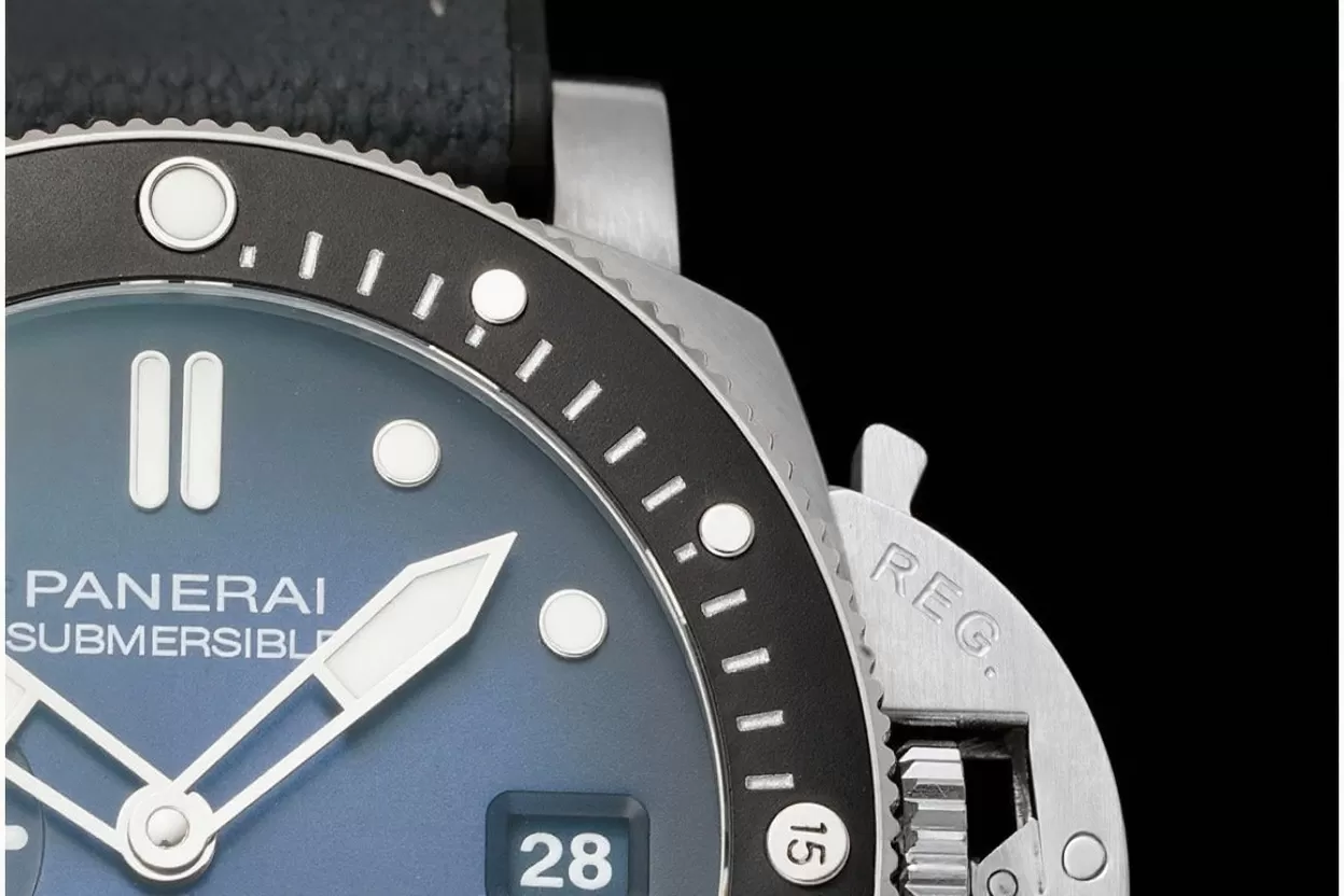 Submersible PAM1565 Luna Rossa 42mm SS/RU Blue Dial VSF P900 - Image 5