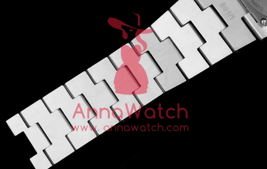 Overseas 47040 42mm SS/SS White Dial PPF A1226 - Image 11